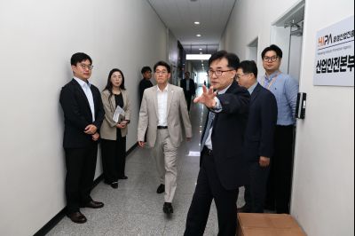 윤성진 제1부시장 화성산업진흥원 업무보고 C1KS3620_resize.JPG