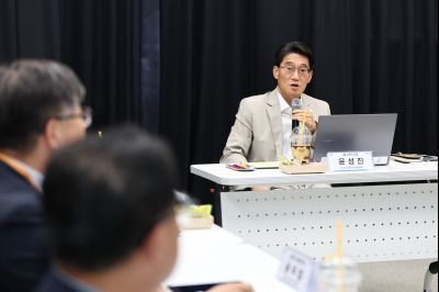 윤성진 제1부시장 화성산업진흥원 업무보고 C1KS3697_resize.JPG