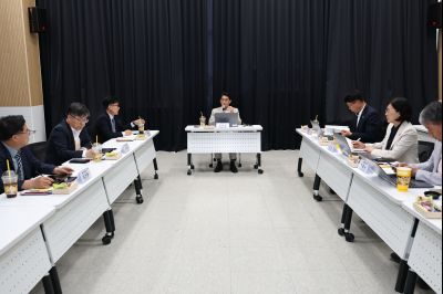 윤성진 제1부시장 화성산업진흥원 업무보고 C1KS3737_resize.JPG