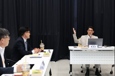 윤성진 제1부시장 화성산업진흥원 업무보고 C1KS3742_resize.JPG
