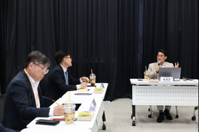 윤성진 제1부시장 화성산업진흥원 업무보고 C1KS3746_resize.JPG
