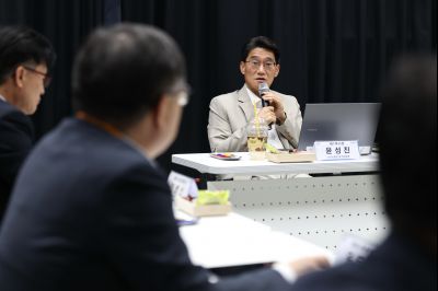윤성진 제1부시장 화성산업진흥원 업무보고 C1KS3760_resize.JPG
