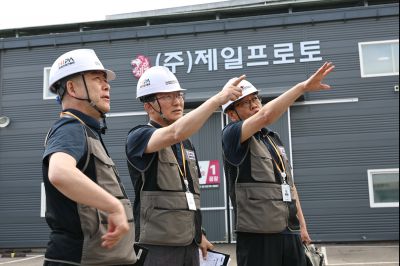 윤성진 제1부시장 화성시 산업안전지킴이 합동점검 및 직원과 간담회 C1KS3769_resize.JPG