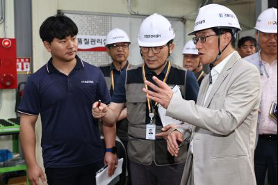 윤성진 제1부시장 화성시 산업안전지킴이 합동점검 및 직원과 간담회 C1KS3830_resize.JPG