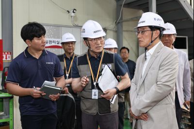 윤성진 제1부시장 화성시 산업안전지킴이 합동점검 및 직원과 간담회 C1KS3841_resize.JPG