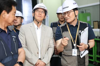 윤성진 제1부시장 화성시 산업안전지킴이 합동점검 및 직원과 간담회 C1KS3856_resize.JPG