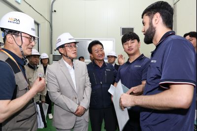 윤성진 제1부시장 화성시 산업안전지킴이 합동점검 및 직원과 간담회 C1KS3940_resize.JPG