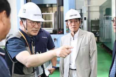 윤성진 제1부시장 화성시 산업안전지킴이 합동점검 및 직원과 간담회 C1KS3999_resize.JPG