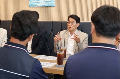 윤성진 제1부시장 화성시 산업안전지킴이 합동점검 및 직원과 간담회 C1KS4083_resize.JPG