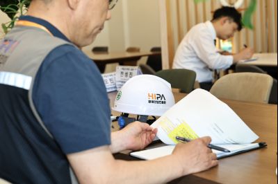 윤성진 제1부시장 화성시 산업안전지킴이 합동점검 및 직원과 간담회 C1KS4089_resize.JPG