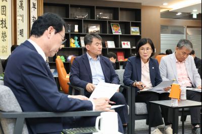 제1부시장 및 국장단 차담회 0D0A8079_resize.jpg