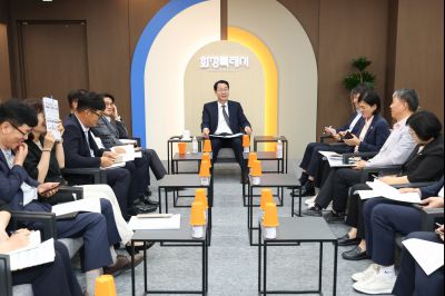 제1부시장 및 국장단 차담회 0D0A8471_resize.jpg