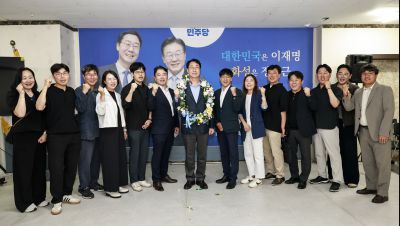 제9회 전국동시지방선거 정명근 화성시장 당선인 축하행사 20260603 제9회 전국동시지방선거 정명근 화성시장 당선자 축하행사_58_resize.jpg