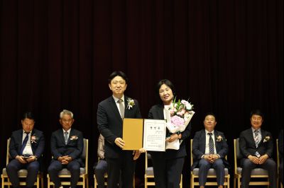 제9회 전국동시지방선거 정명근 당선인 당선증 교부식 C1KS5305_resize.JPG
