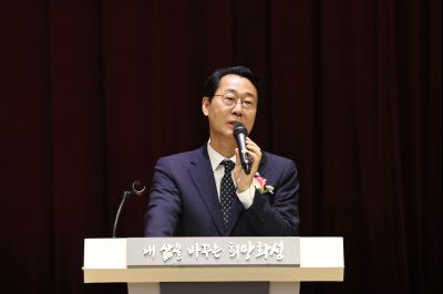 제9회 전국동시지방선거 정명근 당선인 당선증 교부식 C1KS5474_resize.JPG