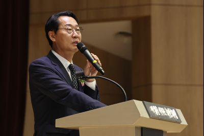 제9회 전국동시지방선거 정명근 당선인 당선증 교부식 C1KS5499_resize.JPG