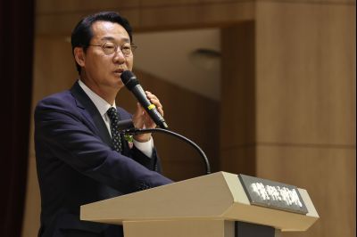 제9회 전국동시지방선거 정명근 당선인 당선증 교부식 C1KS5505_resize.JPG