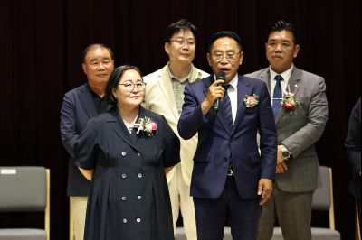 제9회 전국동시지방선거 정명근 당선인 당선증 교부식 C1KS5523_resize.JPG