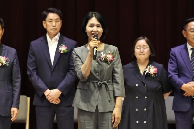 제9회 전국동시지방선거 정명근 당선인 당선증 교부식 C1KS5539_resize.JPG