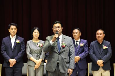 제9회 전국동시지방선거 정명근 당선인 당선증 교부식 C1KS5556_resize.JPG
