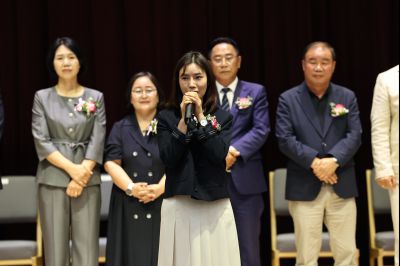 제9회 전국동시지방선거 정명근 당선인 당선증 교부식 C1KS5594_resize.JPG