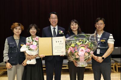 제9회 전국동시지방선거 정명근 당선인 당선증 교부식 C1KS5681_resize.JPG