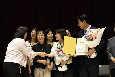 제9회 전국동시지방선거 정명근 당선인 당선증 교부식 C1KS5707_resize.JPG