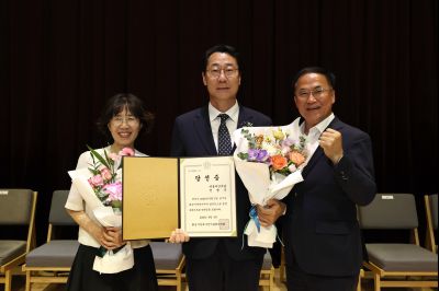 제9회 전국동시지방선거 정명근 당선인 당선증 교부식 C1KS5785_resize.JPG