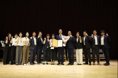 제9회 전국동시지방선거 정명근 당선인 당선증 교부식 C1KS5804_resize.JPG