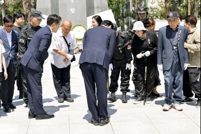 제71회 현충일 추념식 20260606 제71회 현충일 추념식_74_resize.jpg